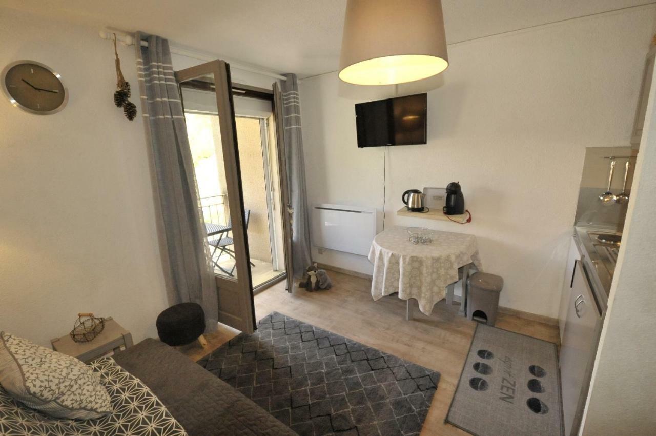 Studio A Bareges Luaran gambar